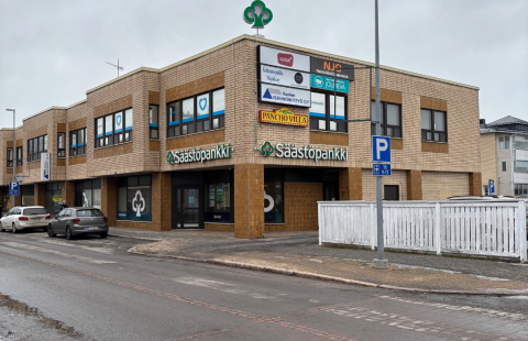 Julkisivu rakennuksesta.
