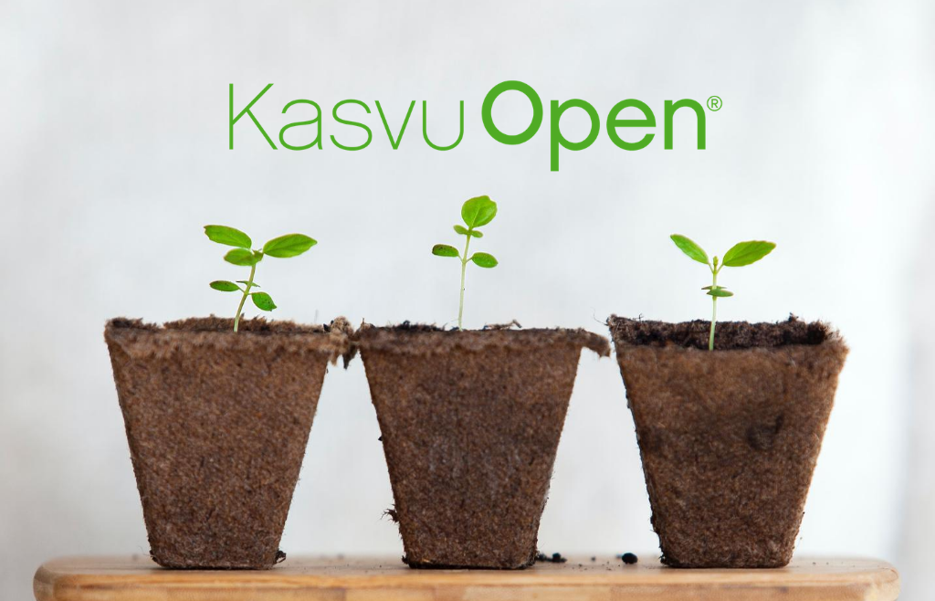 Kasvu Open logo ja kolme taimea.